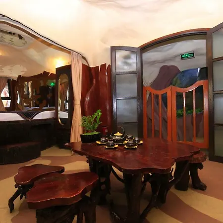 Crazy House-3